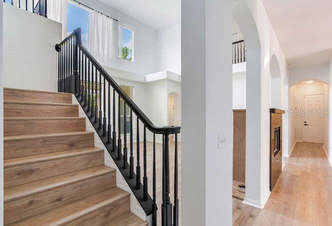 Listing photo id 17 for 15906 Prince William Place