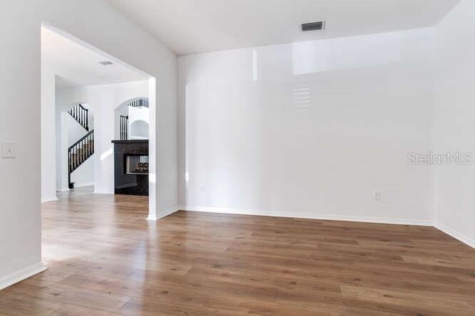 Listing photo id 20 for 15906 Prince William Place