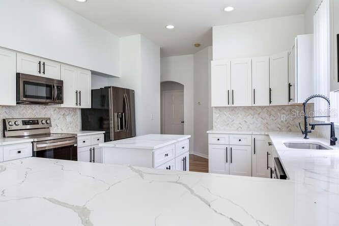 Listing photo id 28 for 15906 Prince William Place