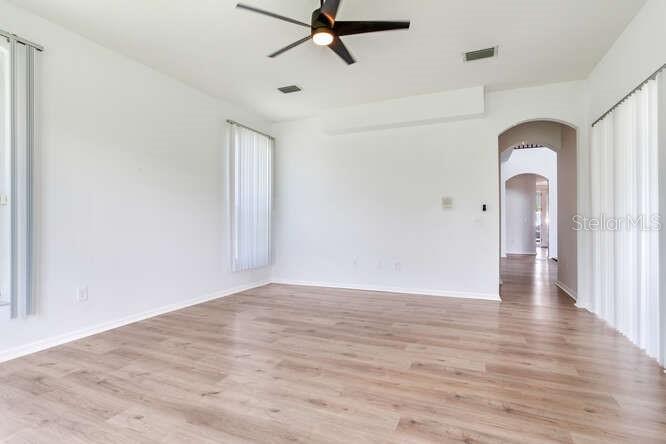 Listing photo id 33 for 15906 Prince William Place