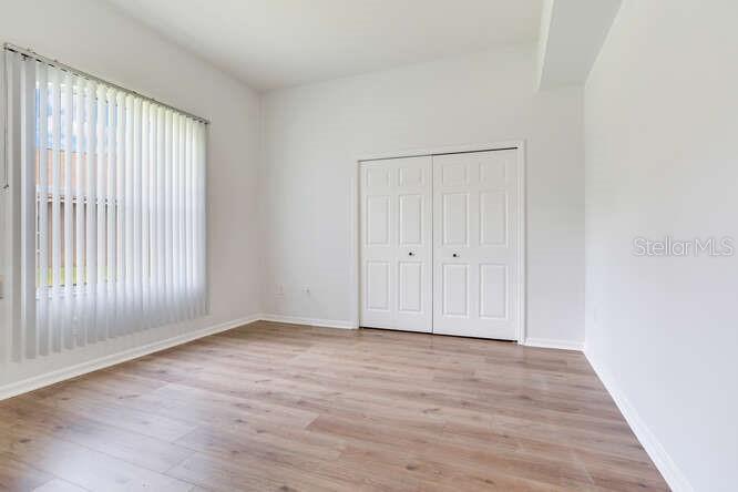 Listing photo id 37 for 15906 Prince William Place