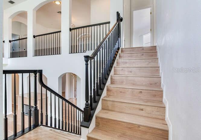 Listing photo id 39 for 15906 Prince William Place