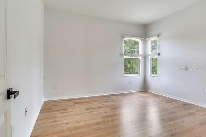 Listing photo id 65 for 15906 Prince William Place