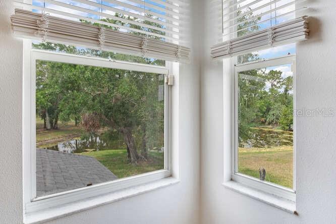 Listing photo id 67 for 15906 Prince William Place