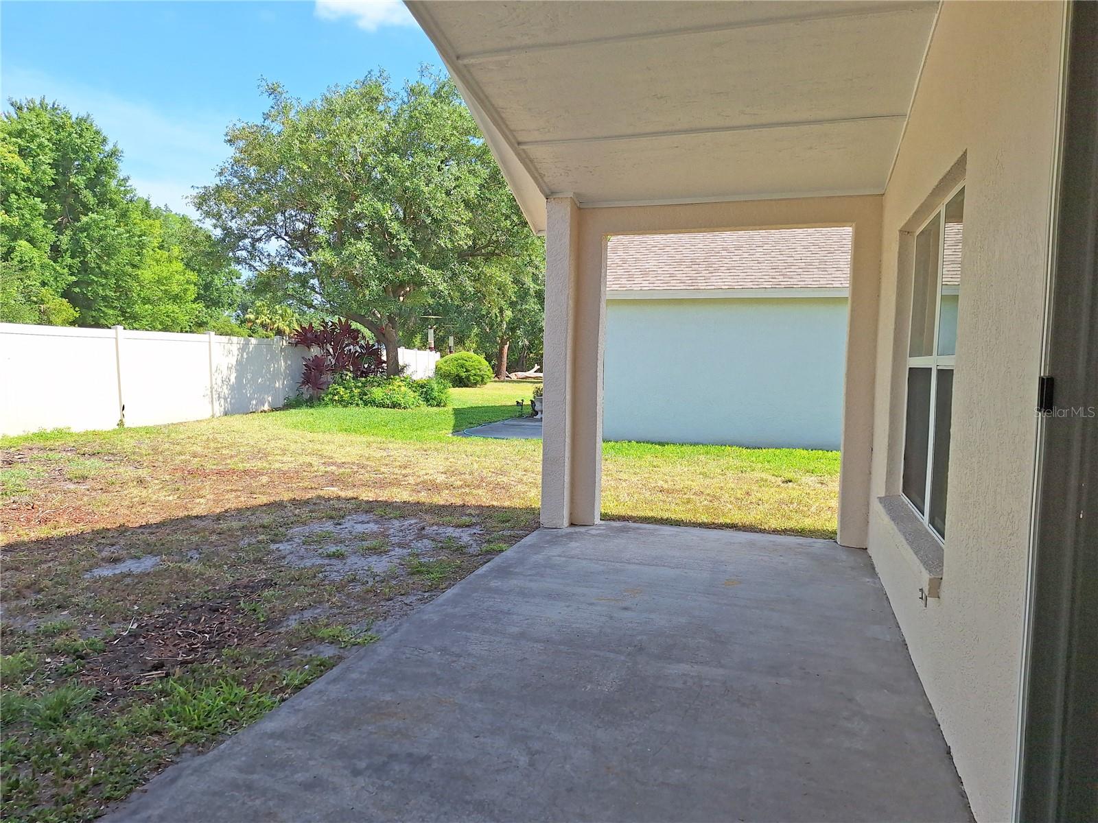 Image 27 of 33 For 19855 Ellendale Drive