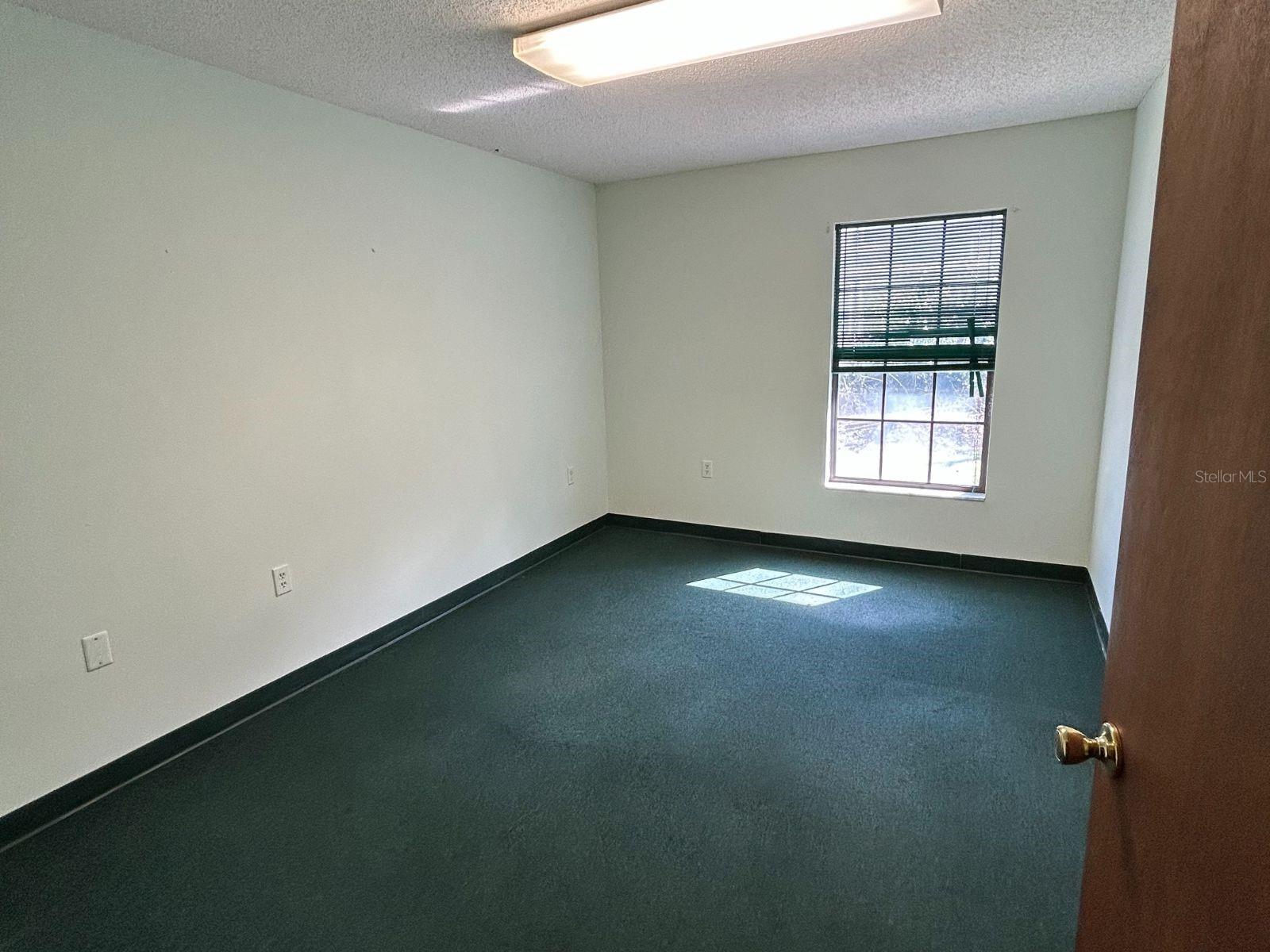 Listing photo id 8 for 7509 Little Road