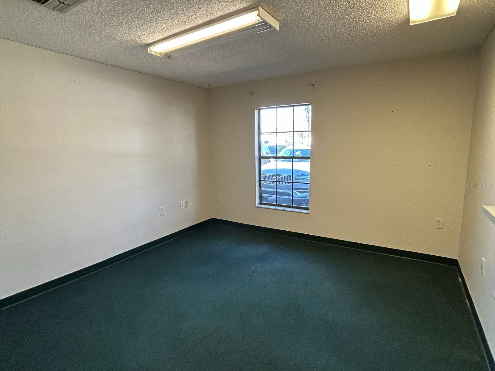 Listing photo id 3 for 7509 Little Road