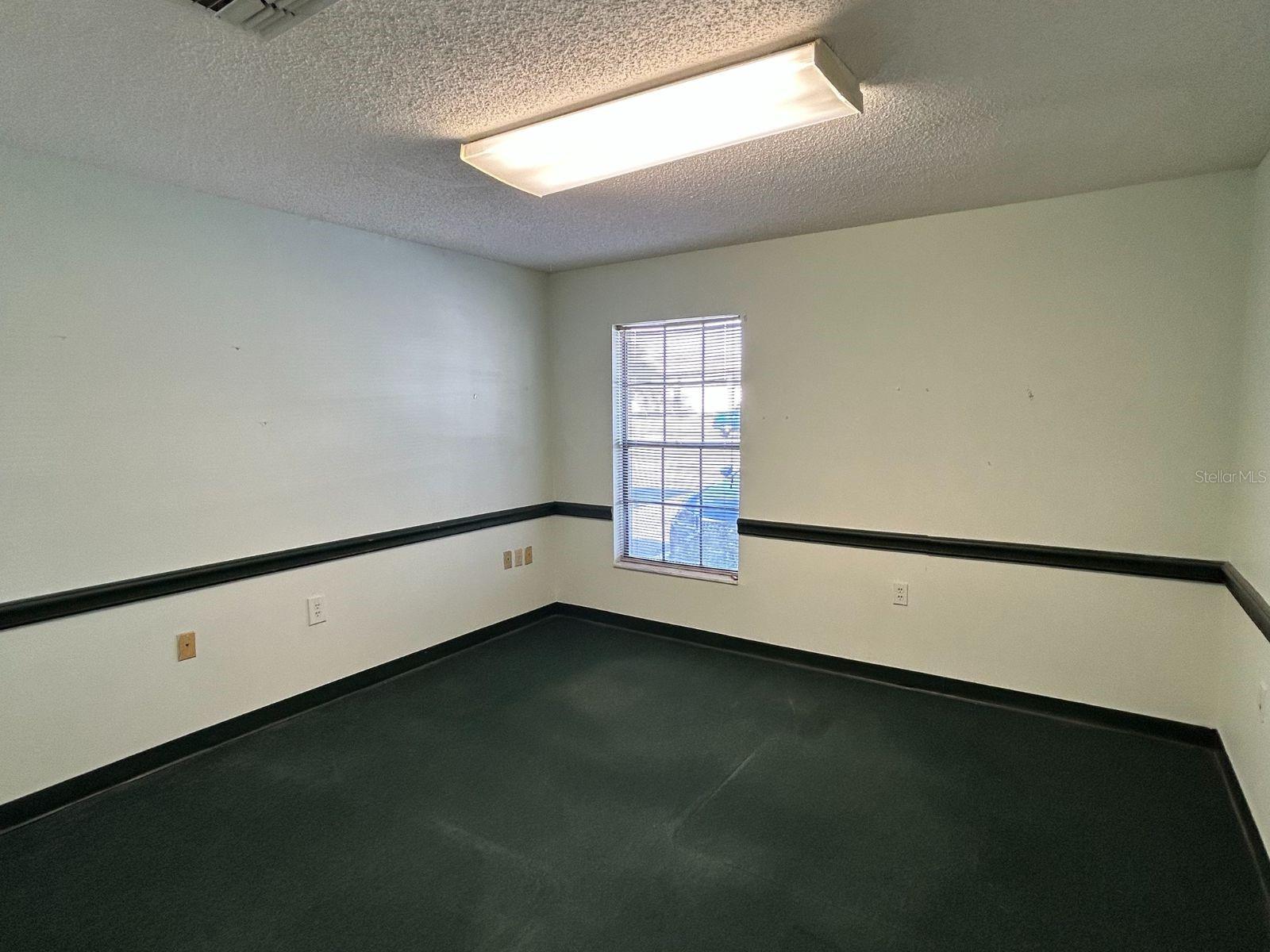 Listing photo id 4 for 7509 Little Road