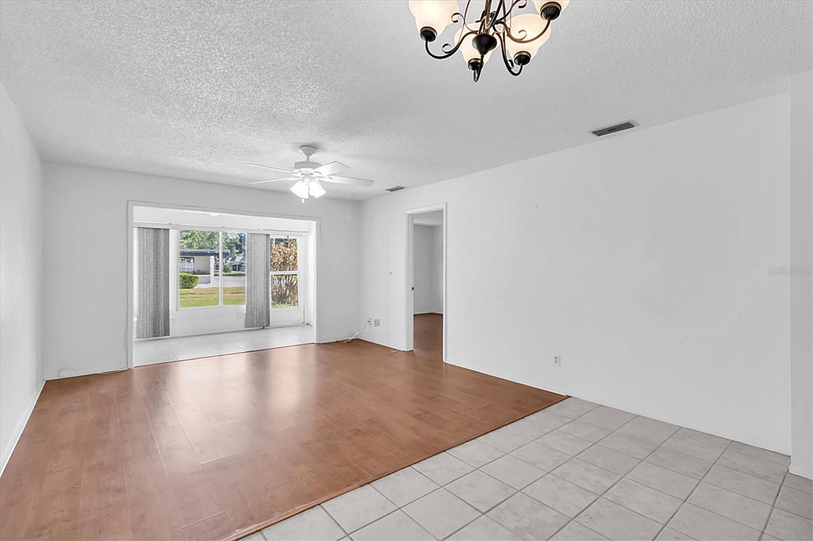 Image 14 of 42 For 3819 Teeside Drive