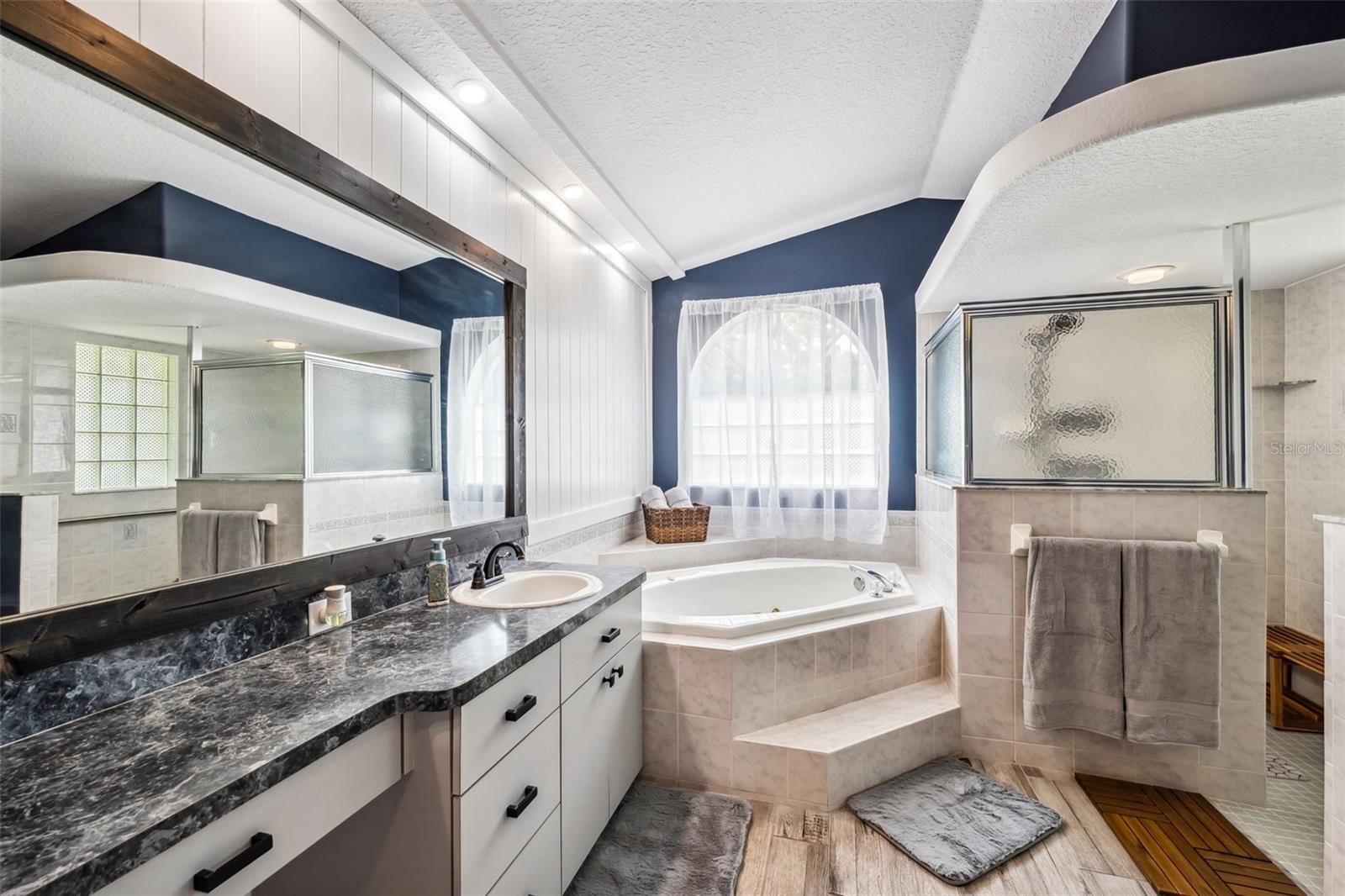 Listing photo id 28 for Address Not Provided