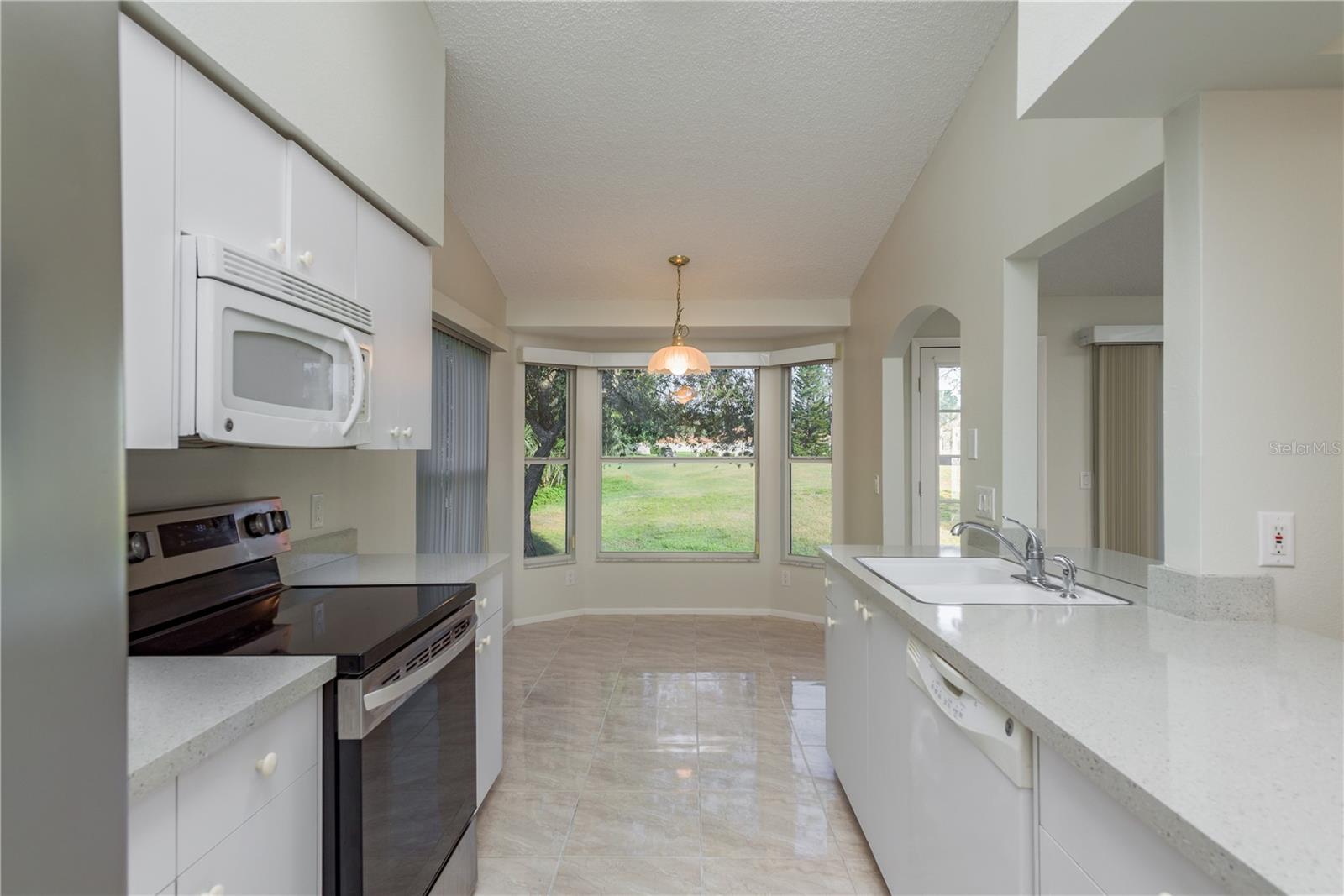 Image 12 of 38 For 5931 Precious View Court
