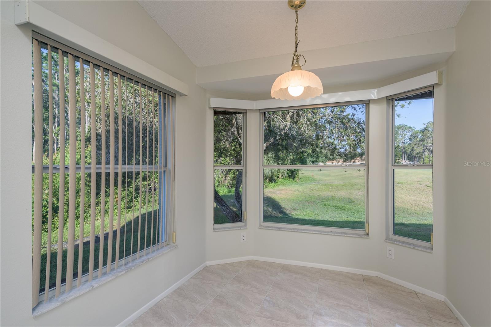 Image 15 of 38 For 5931 Precious View Court