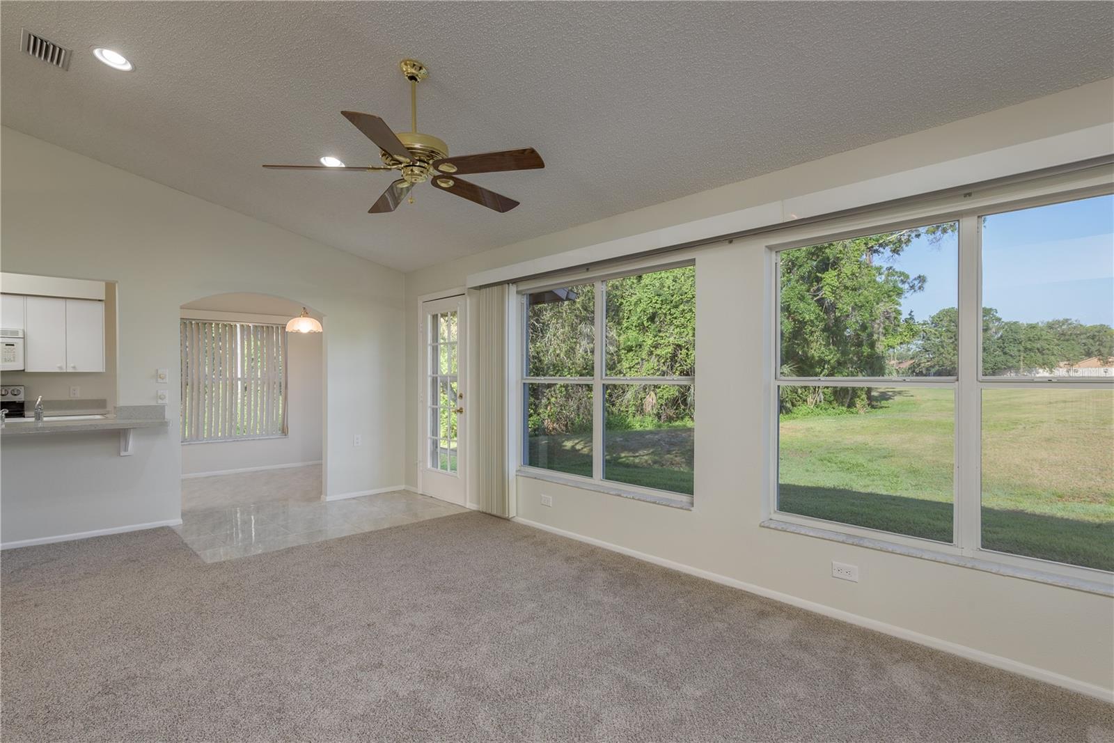 Image 21 of 38 For 5931 Precious View Court