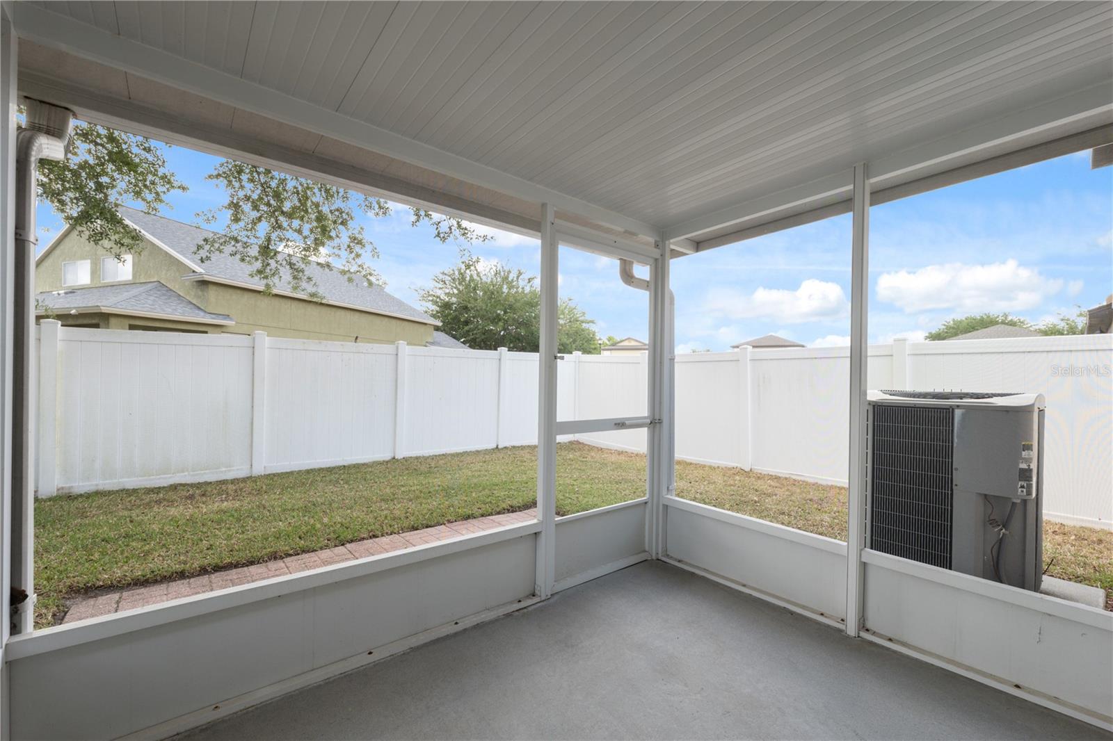 Image 17 of 26 For 9048 Southern Charm Circle