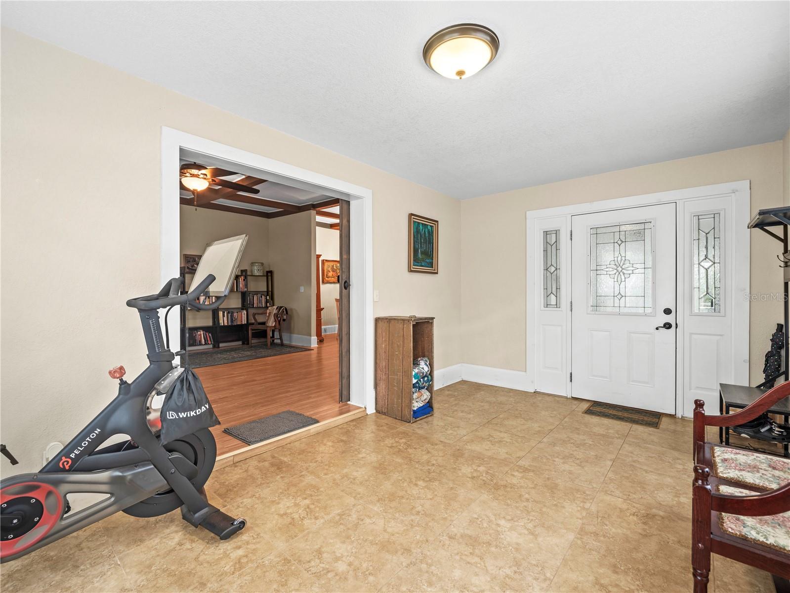 Image 31 of 83 For 606 Howell Avenue