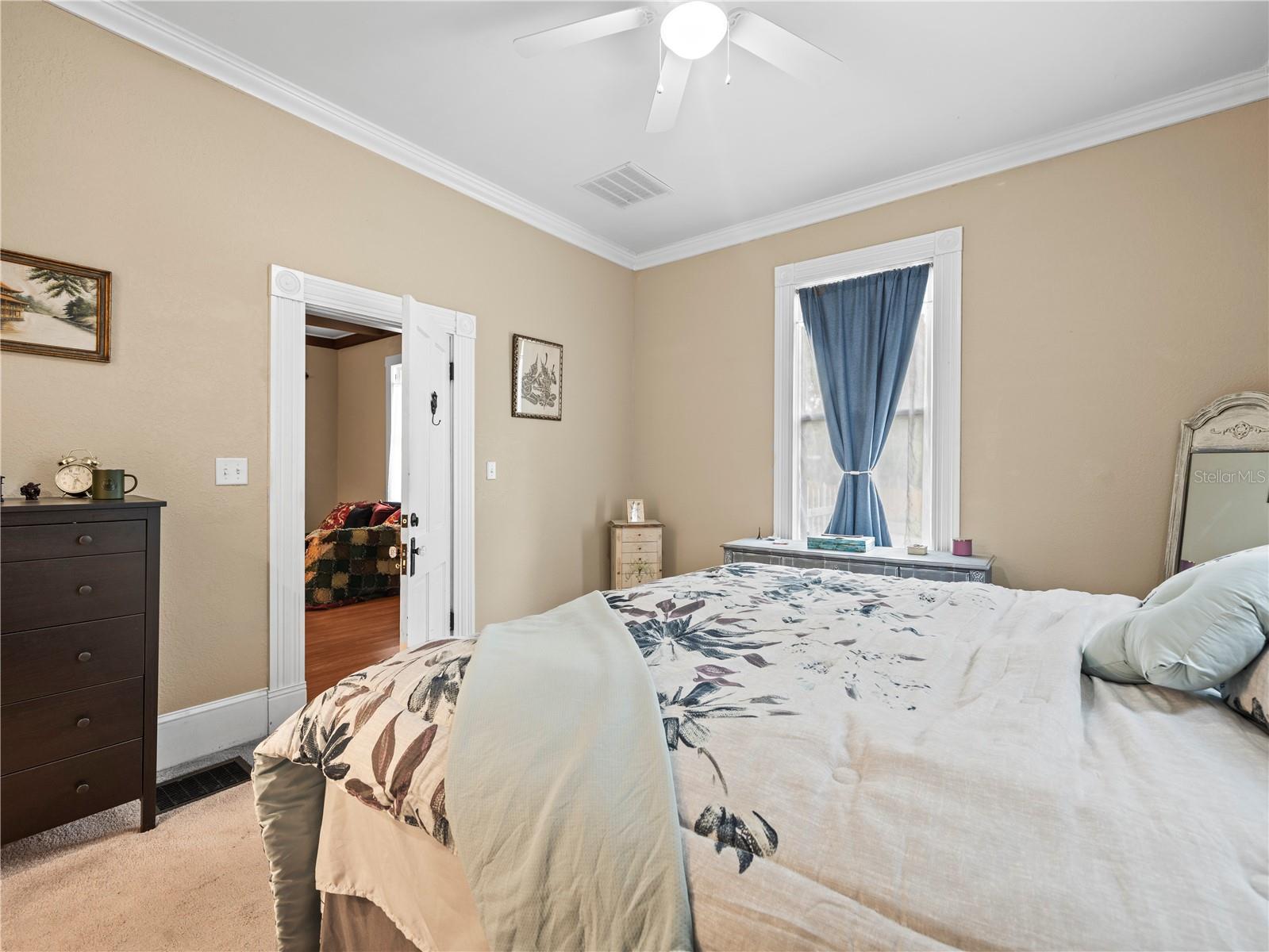 Image 33 of 83 For 606 Howell Avenue