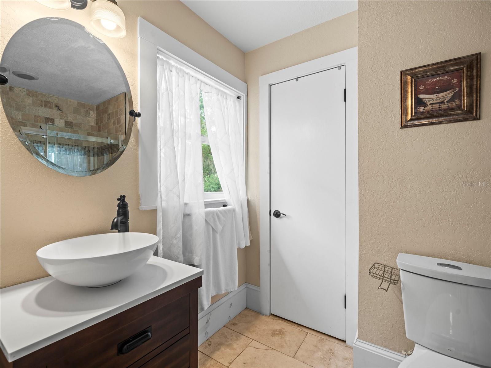Image 40 of 83 For 606 Howell Avenue