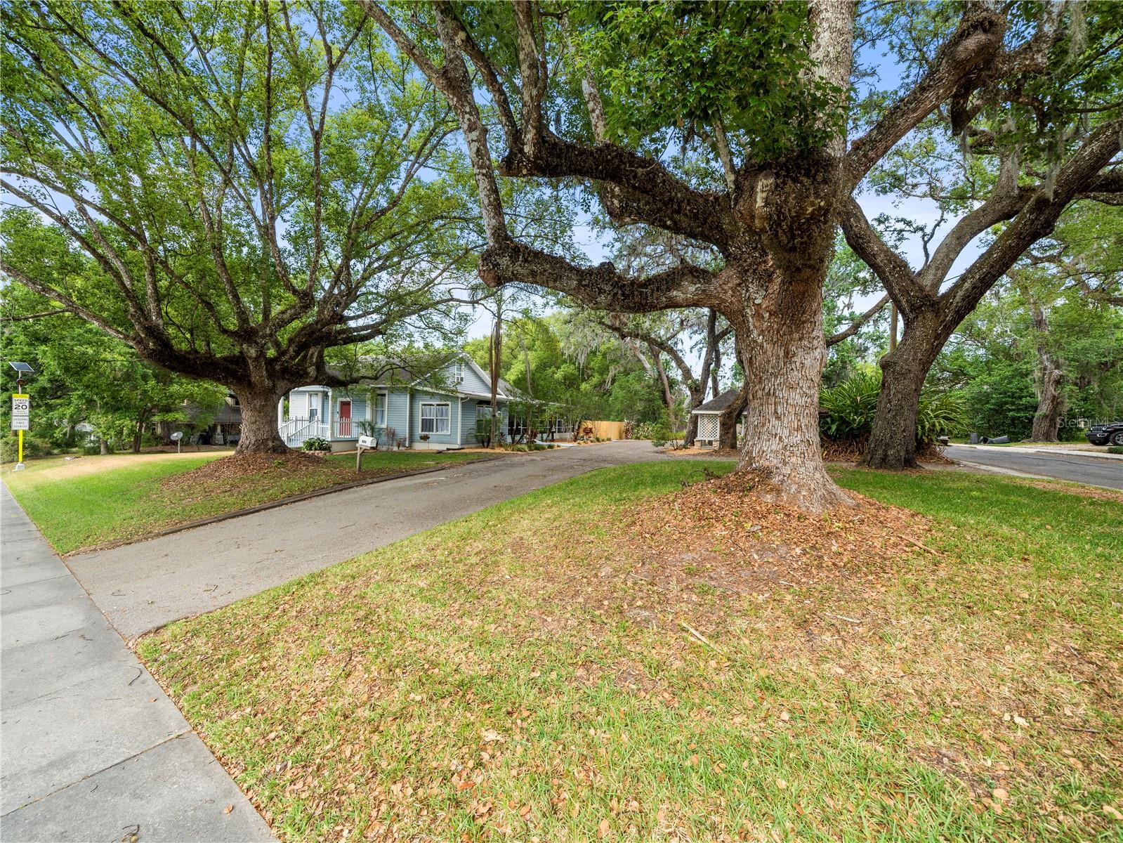 Image 68 of 83 For 606 Howell Avenue