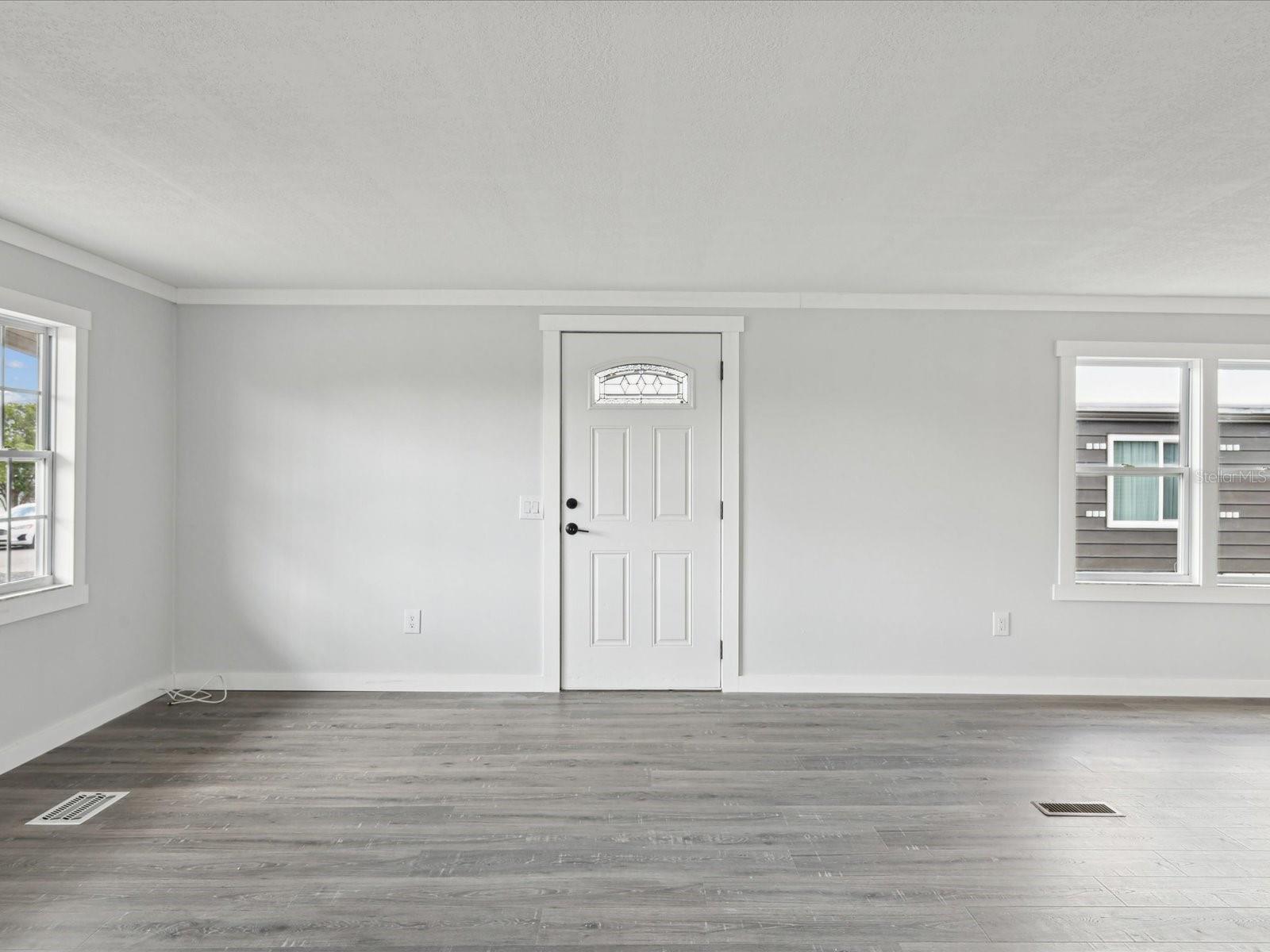 Image 10 of 74 For 8427 Weatherford Avenue