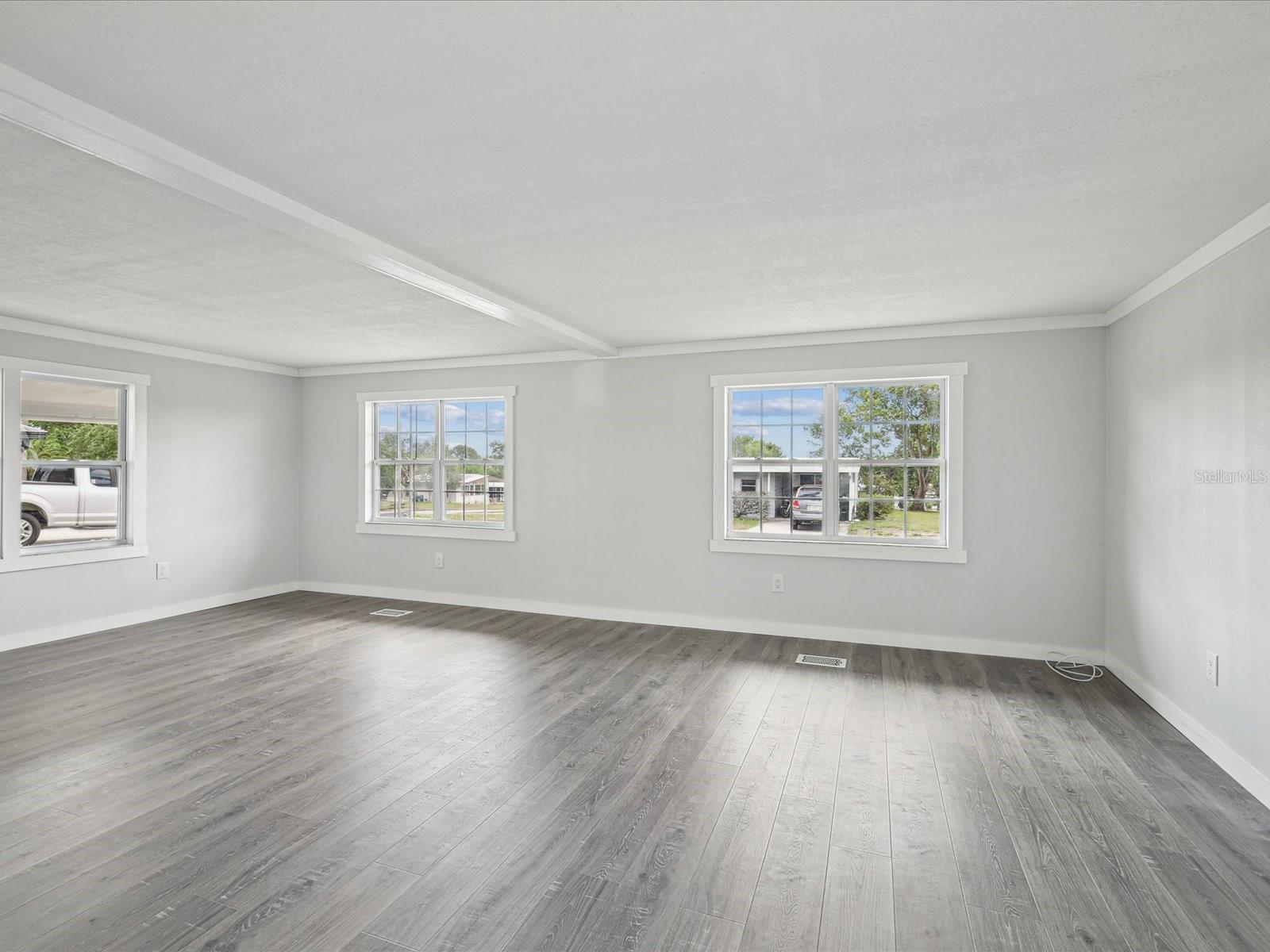 Image 13 of 74 For 8427 Weatherford Avenue