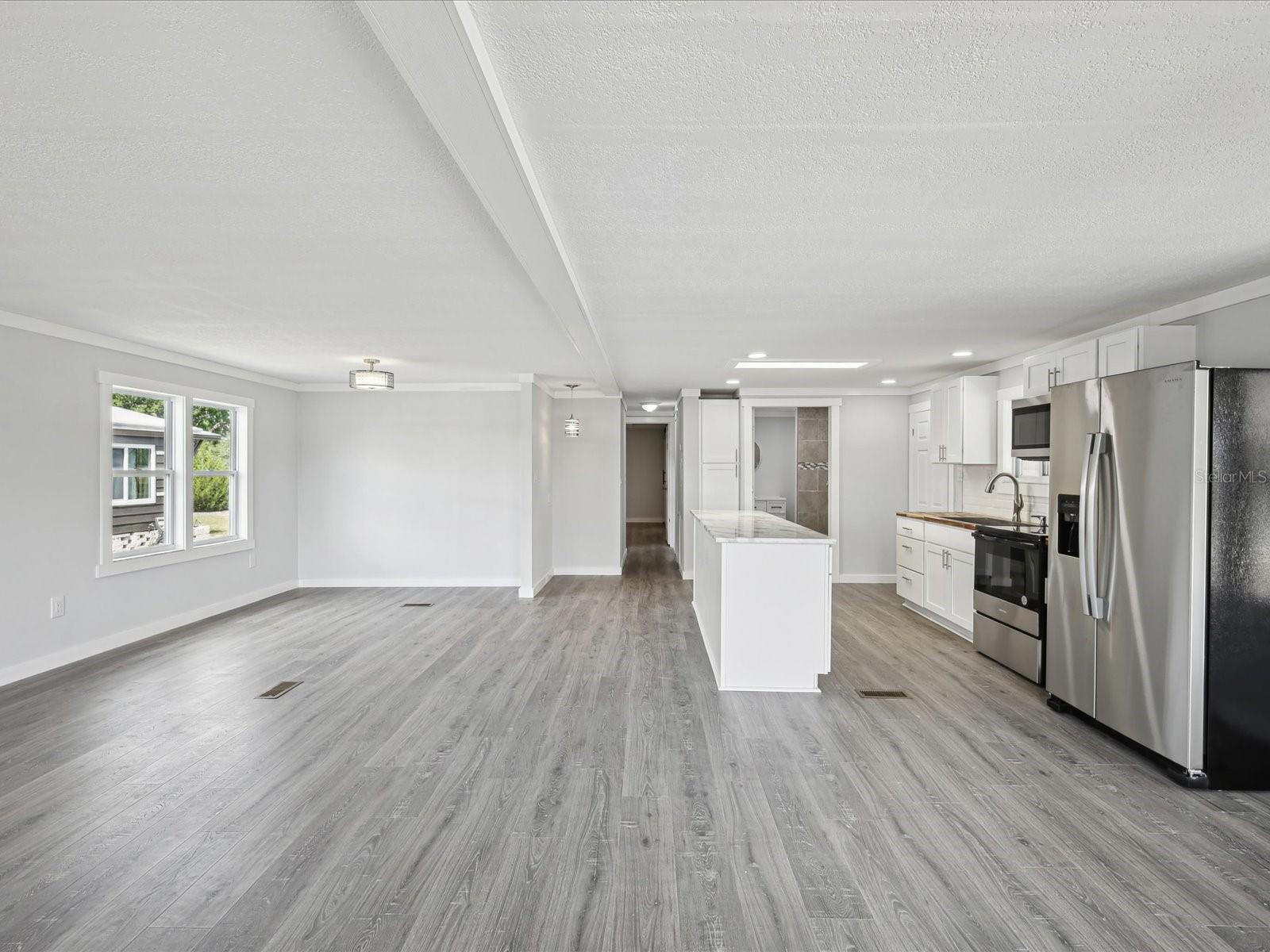 Image 16 of 74 For 8427 Weatherford Avenue