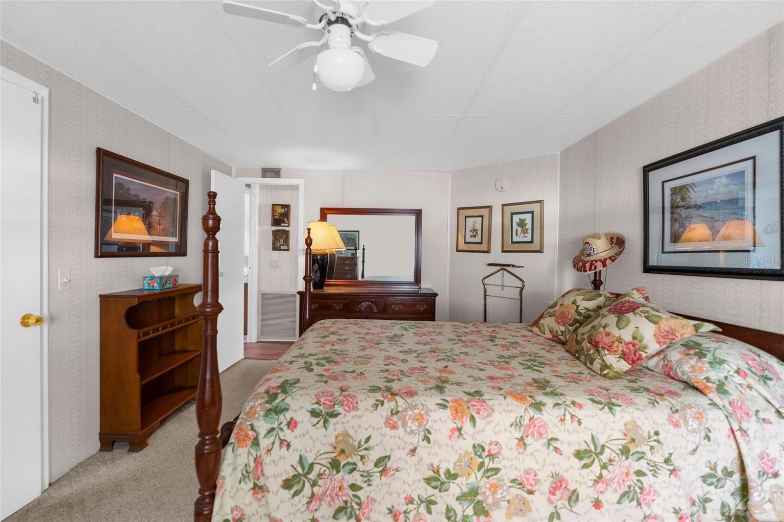 Image 14 of 45 For 14299 Nectarine Street