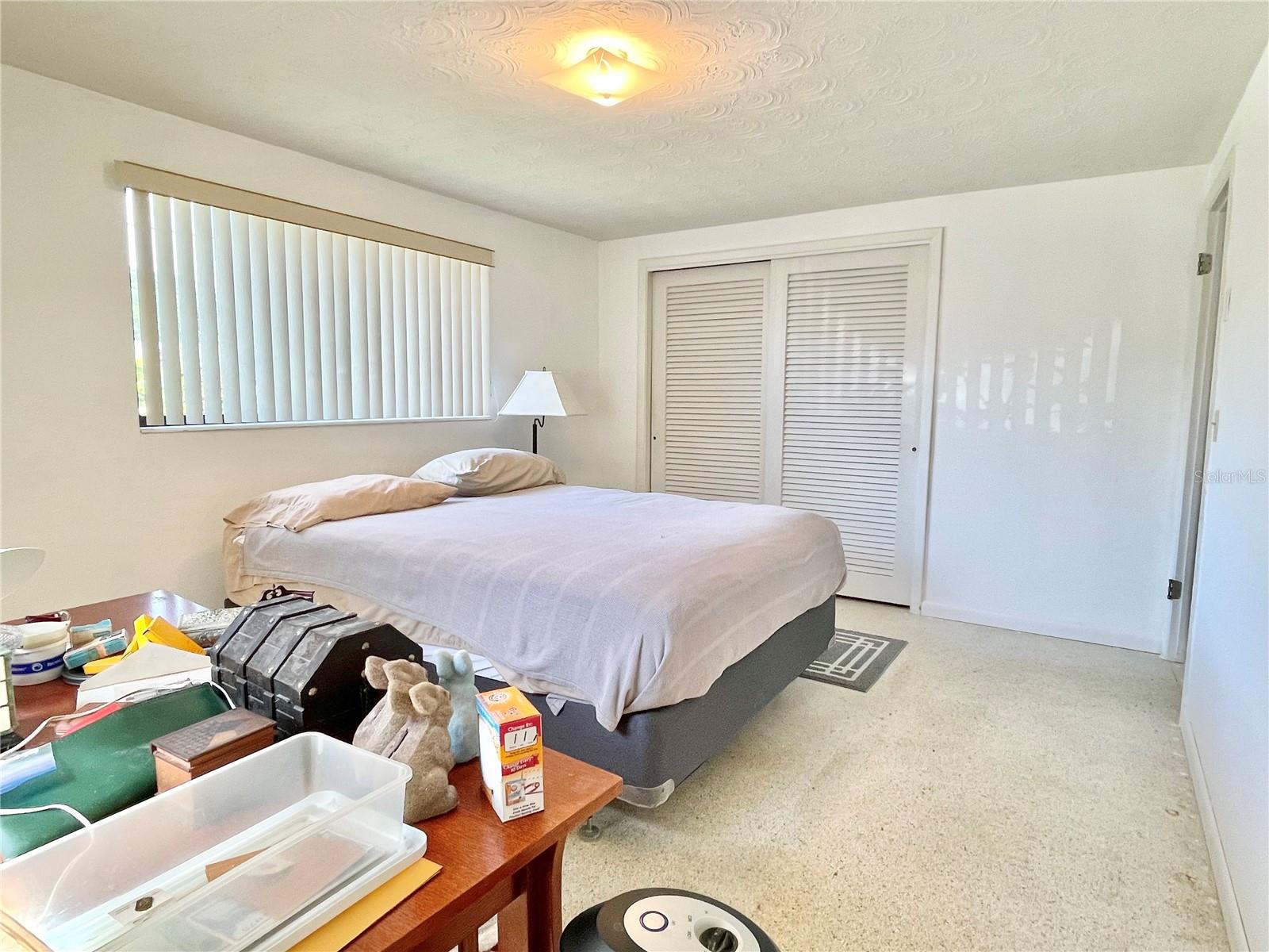 Listing photo id 11 for 4333 Baden Drive