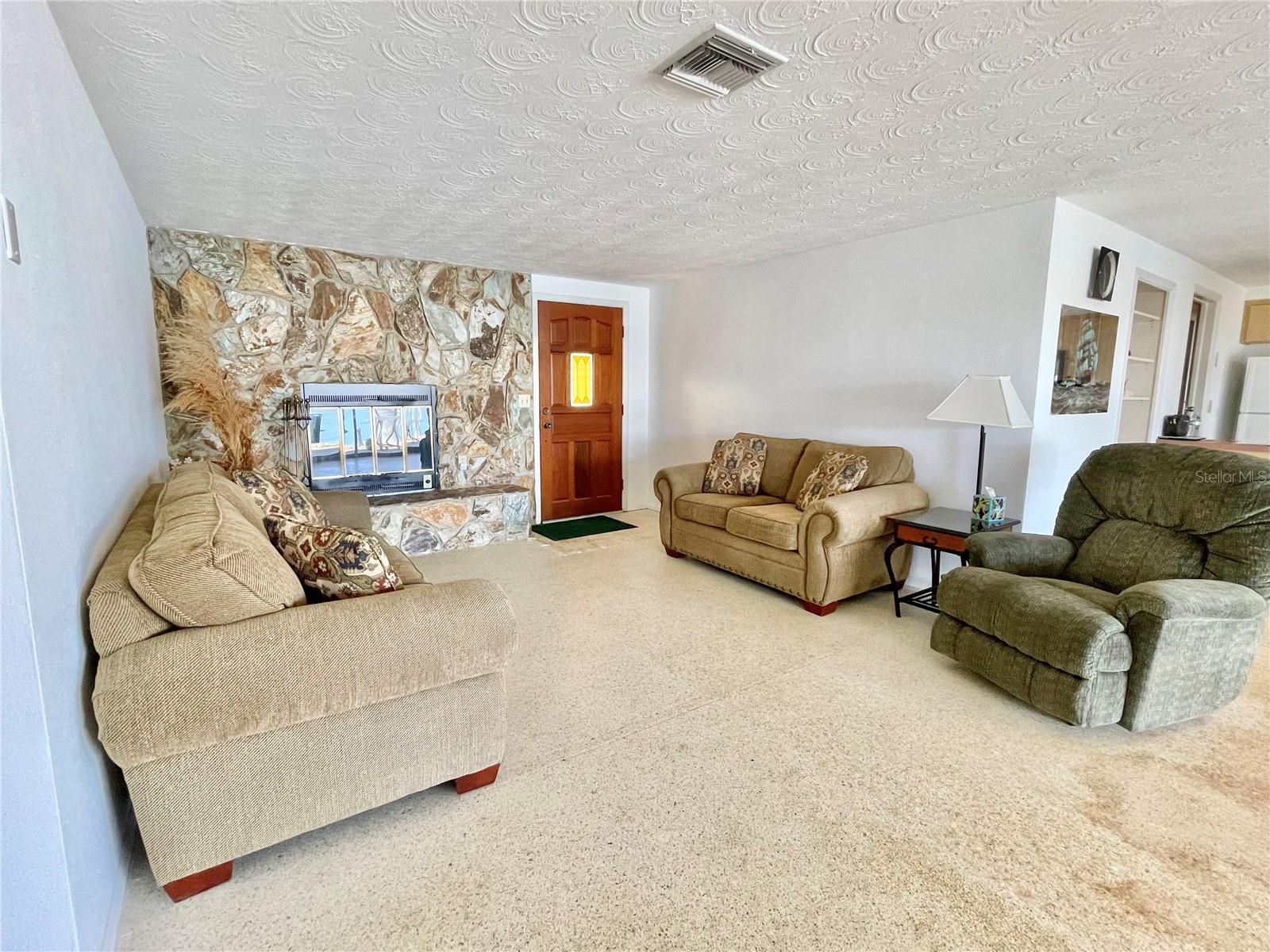 Listing photo id 0 for 4333 Baden Drive
