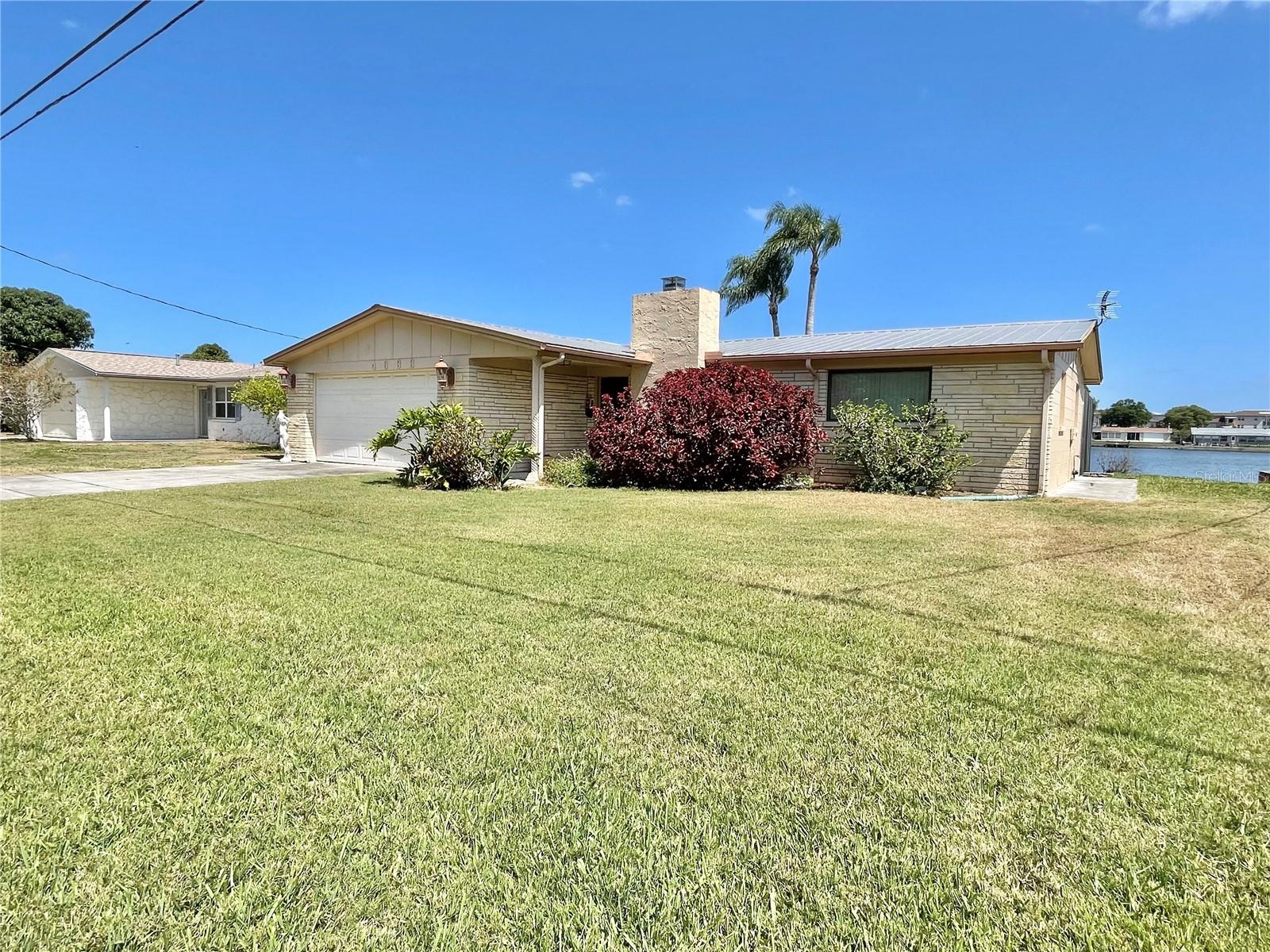 Listing photo id 19 for 4333 Baden Drive