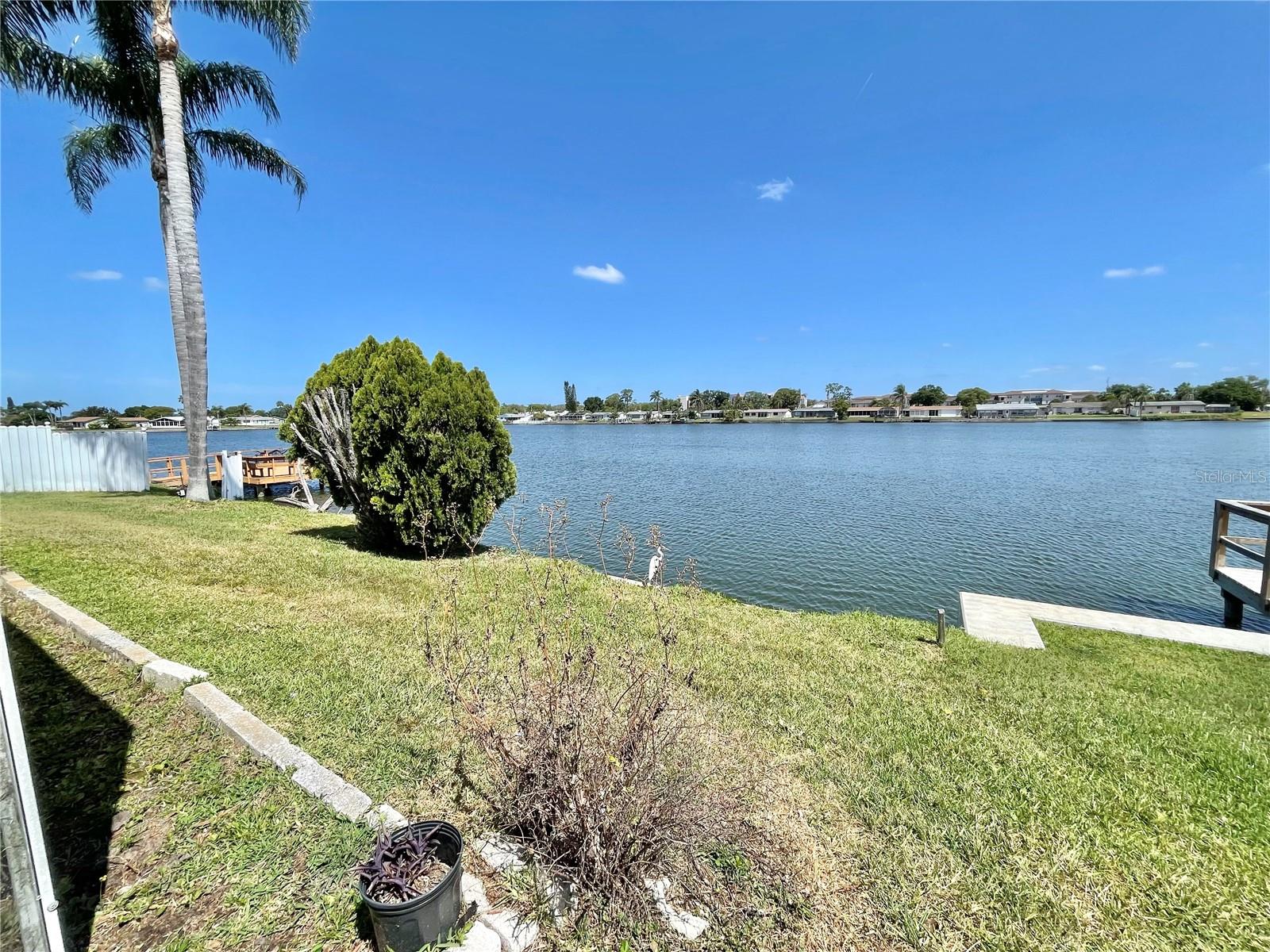 Listing photo id 3 for 4333 Baden Drive