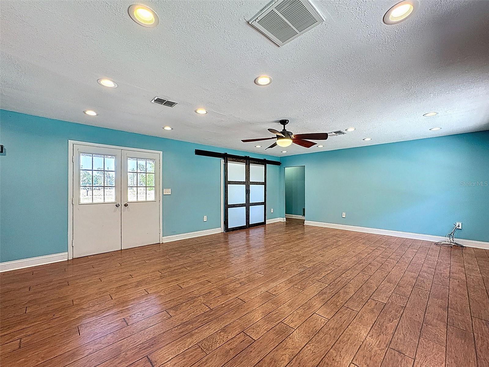 Image 14 of 100 For 10228 Beechcraft Street