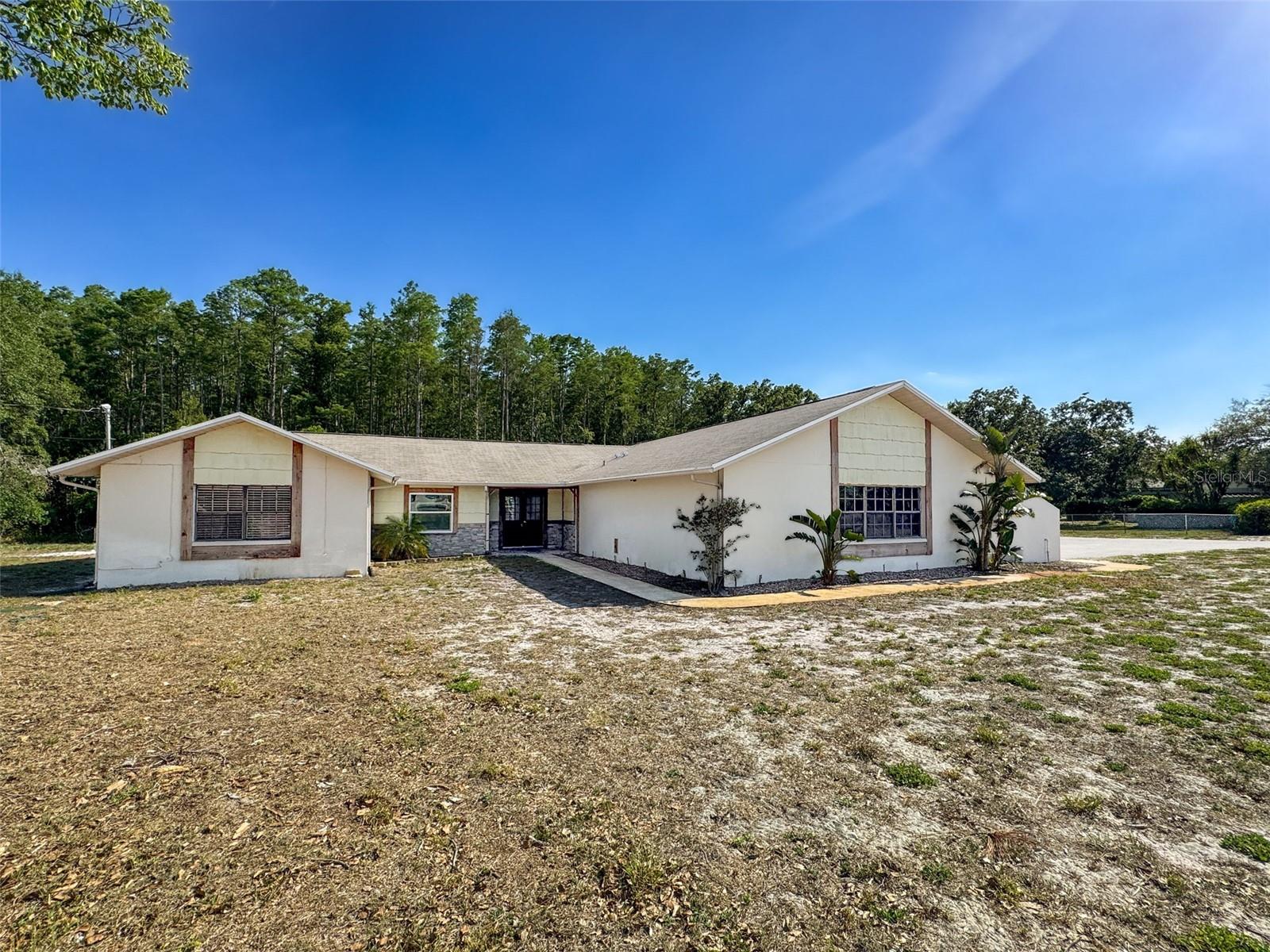 Image 3 of 100 For 10228 Beechcraft Street