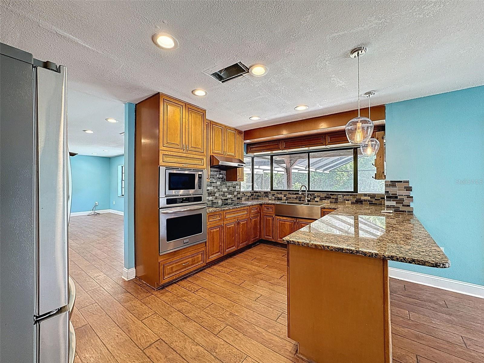 Image 30 of 100 For 10228 Beechcraft Street