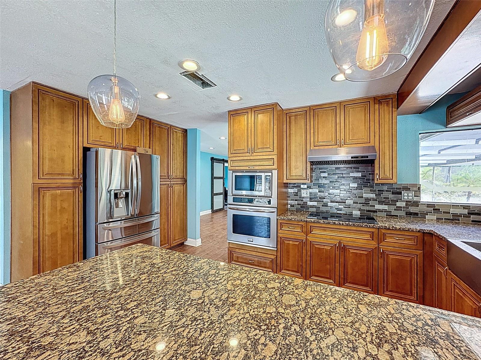 Image 36 of 100 For 10228 Beechcraft Street