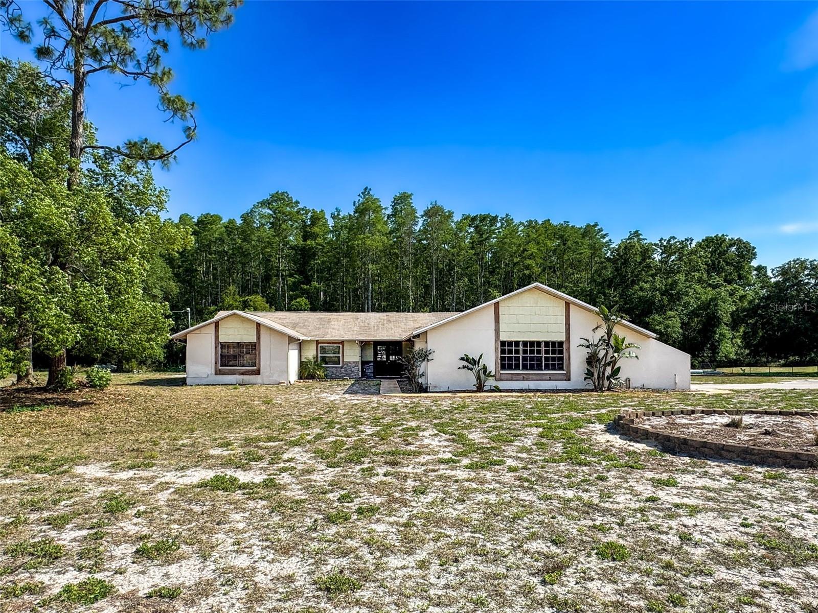 Image 4 of 100 For 10228 Beechcraft Street
