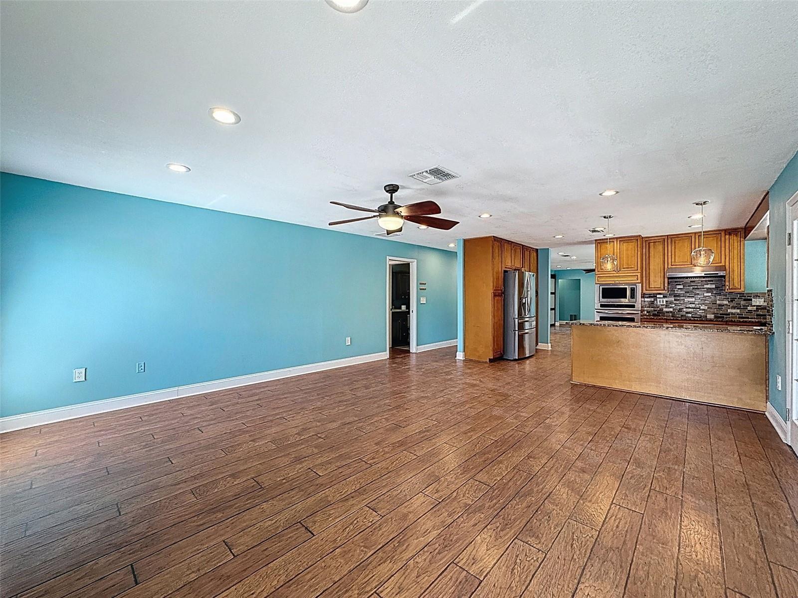 Image 45 of 100 For 10228 Beechcraft Street