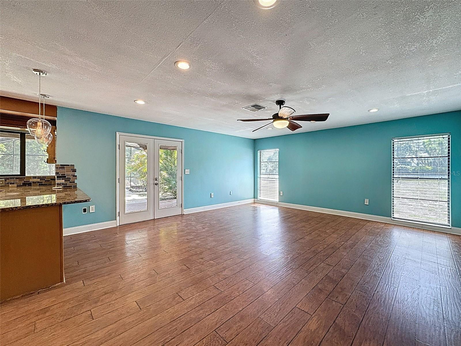 Image 46 of 100 For 10228 Beechcraft Street