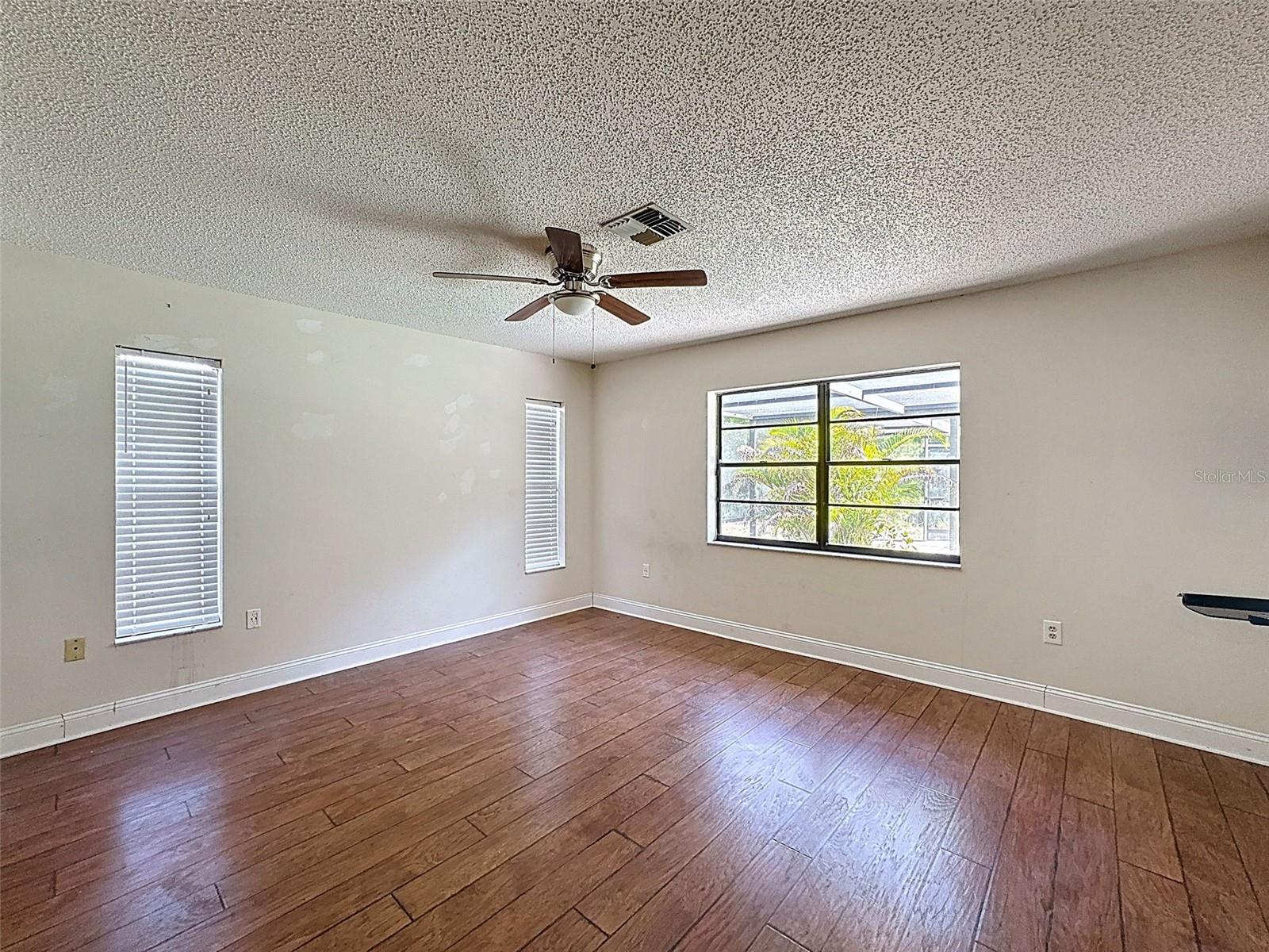 Image 56 of 100 For 10228 Beechcraft Street
