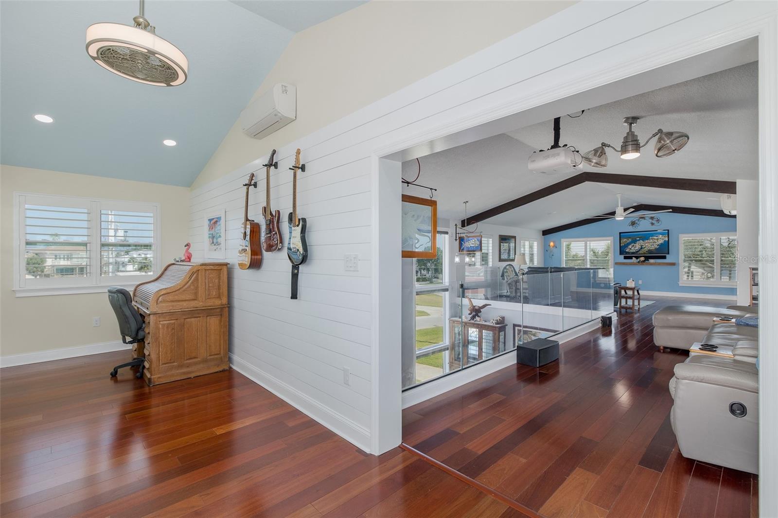 Image 36 of 58 For 5040 Waterside Drive