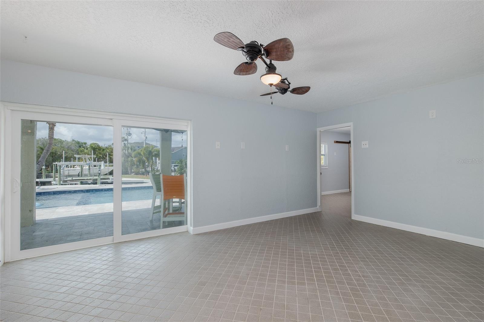 Image 40 of 58 For 5040 Waterside Drive
