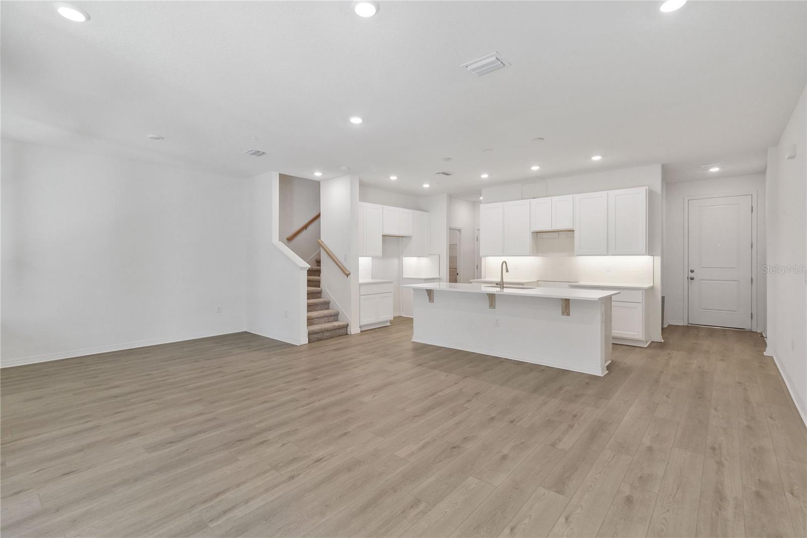 Image 33 of 41 For 5240 Luisa Court