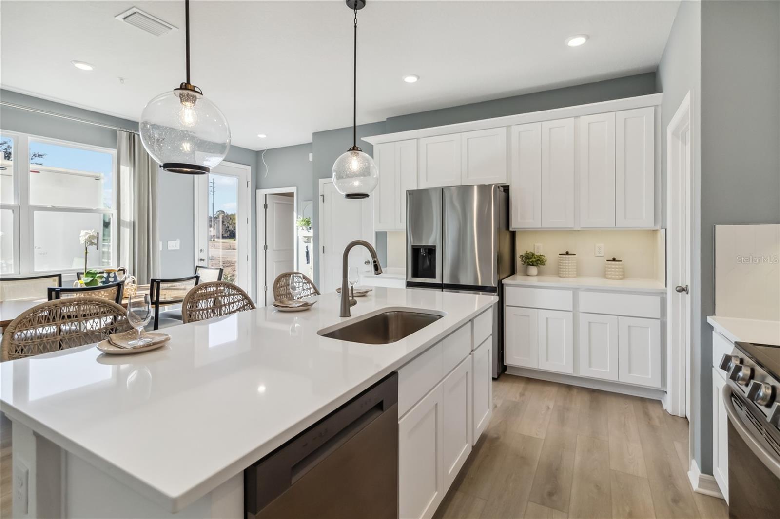 Image 6 of 28 For 5269 Luisa Court