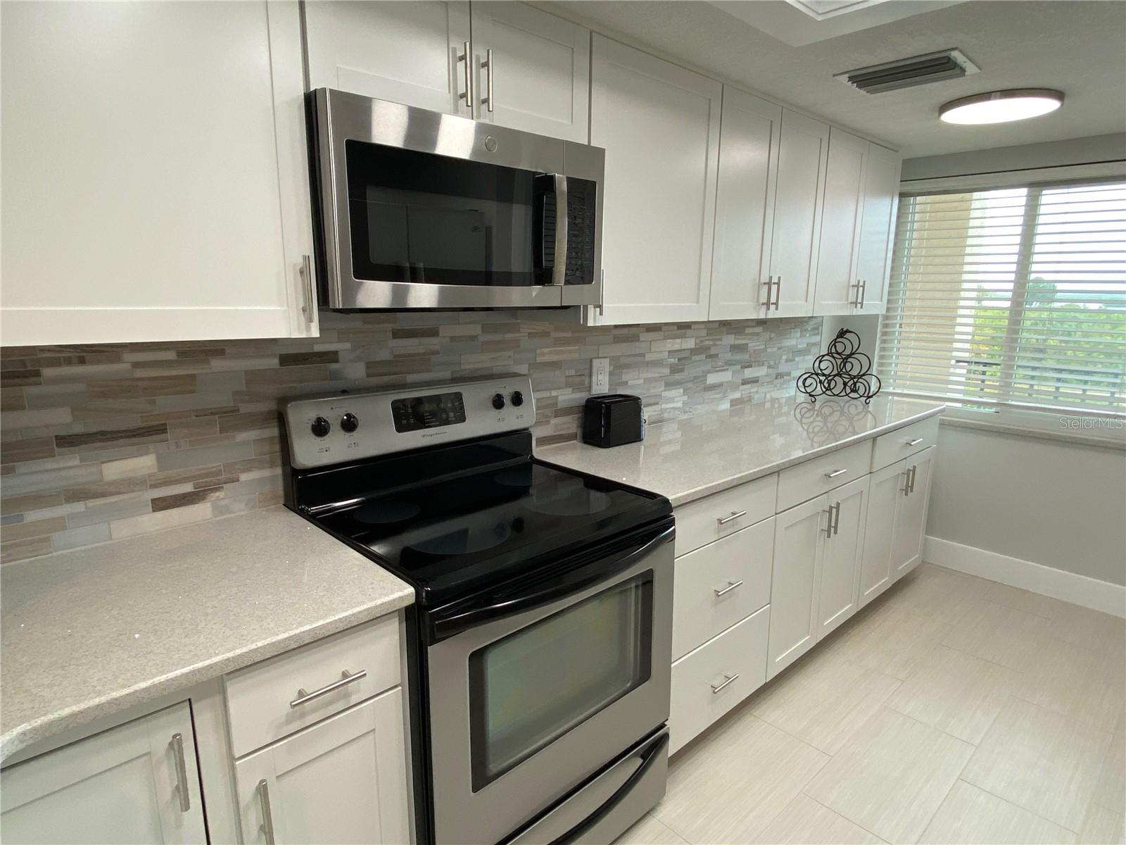 Image 14 of 28 For 4620 Bay Boulevard 1117