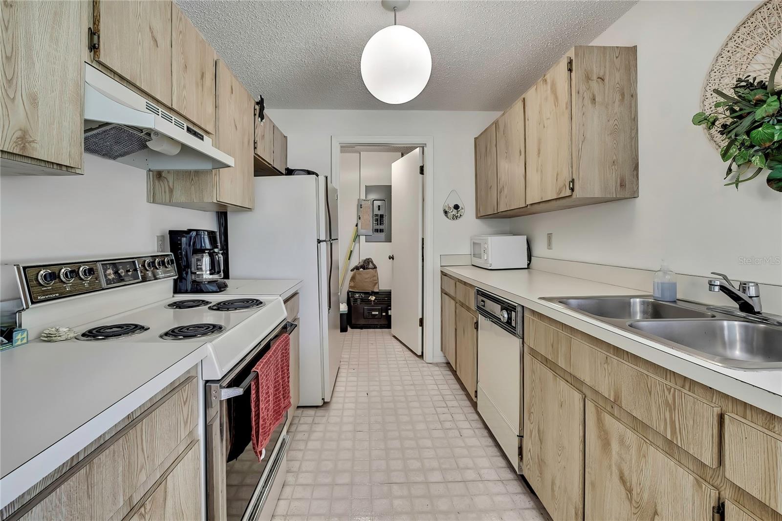 Image 9 of 28 For 7644 St Andrews Boulevard 0