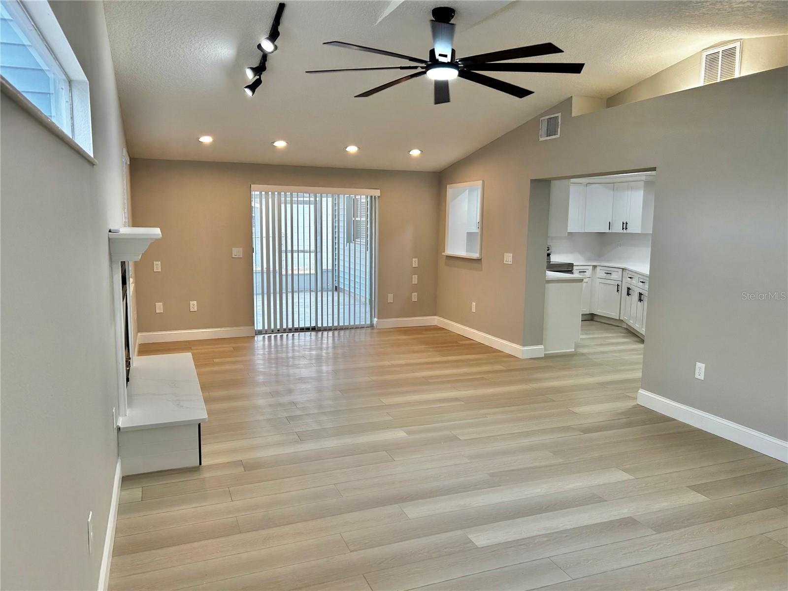 Image 22 of 52 For 9034 Cochise Lane