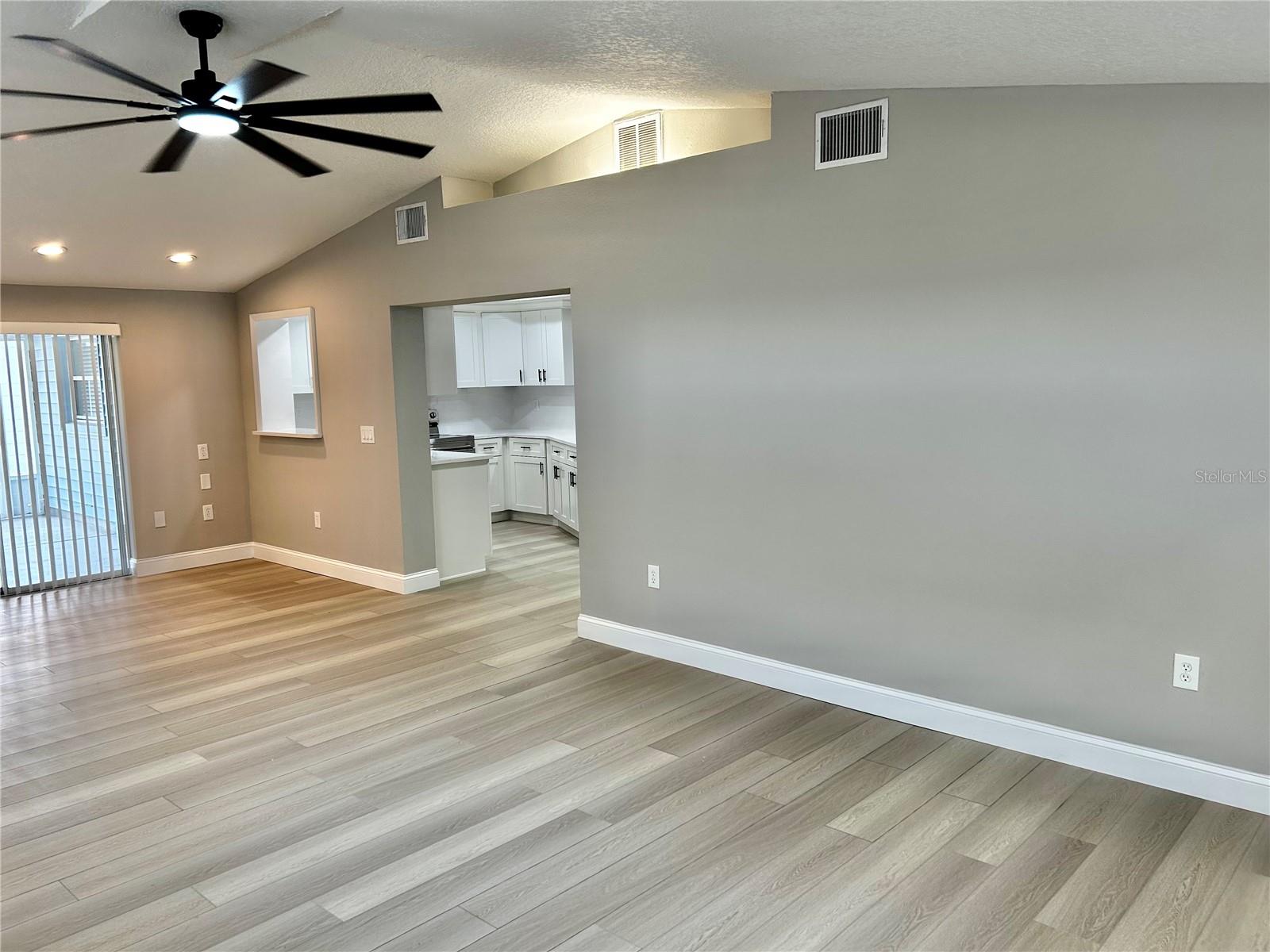 Image 23 of 52 For 9034 Cochise Lane