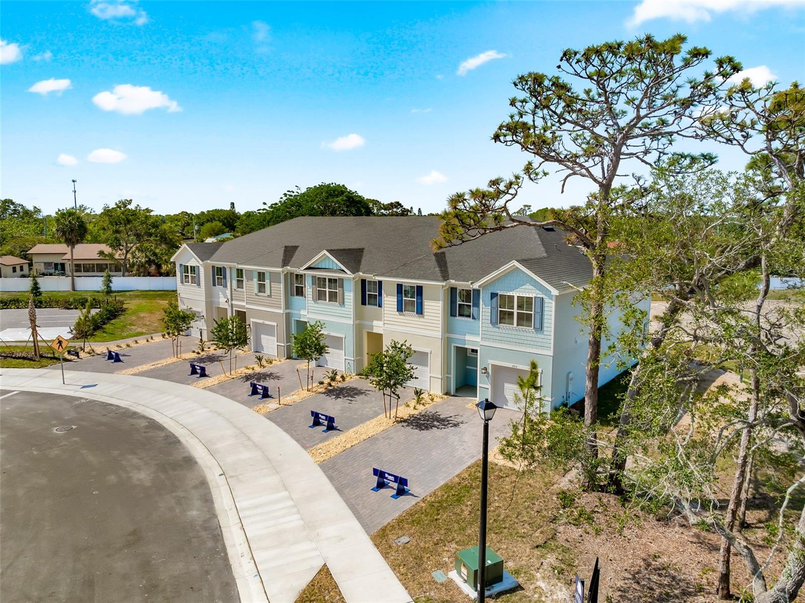 Image 2 of 13 For 1685 Kendall Pointe Place
