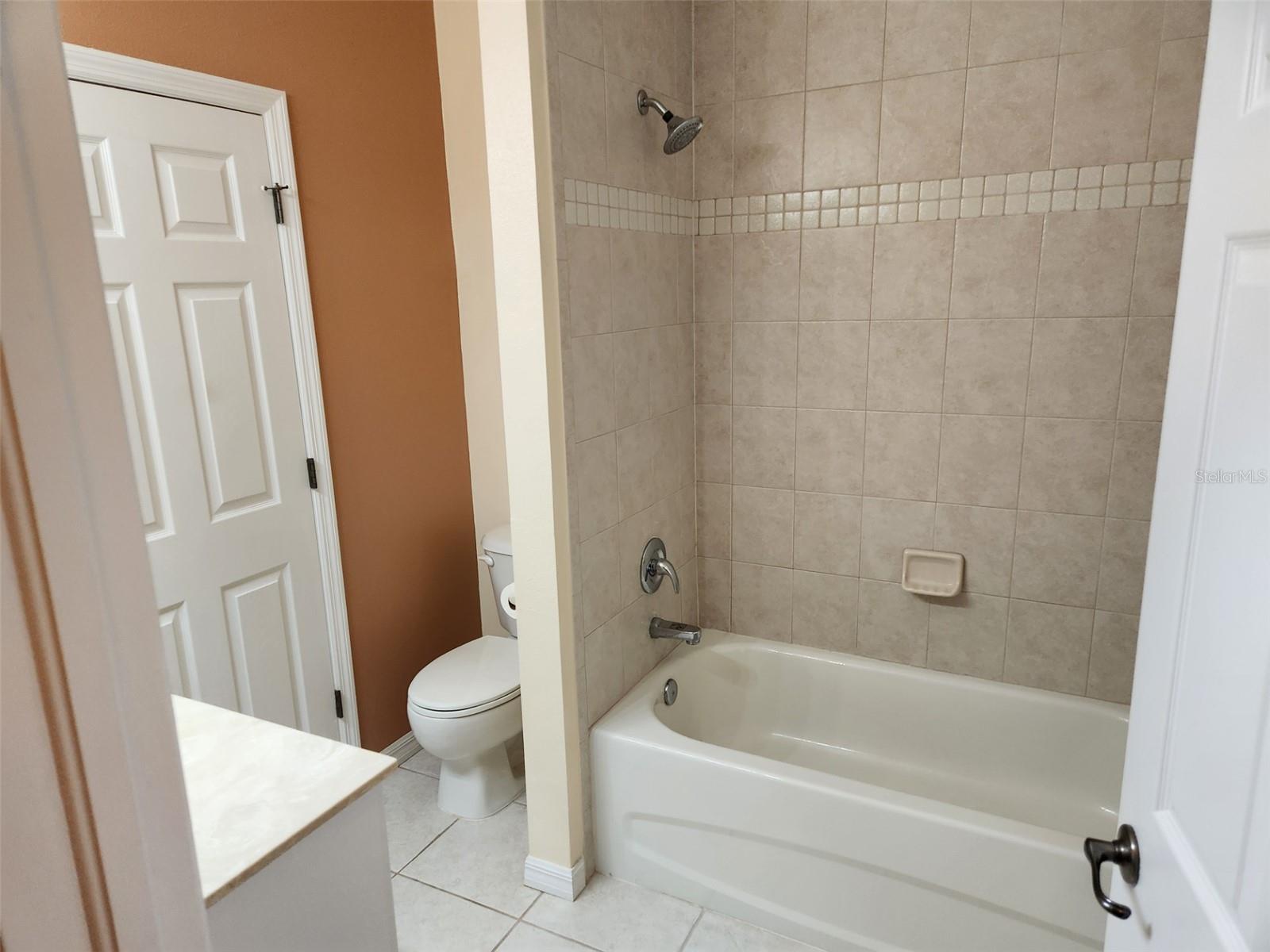 Image 17 of 26 For 21008 Sunpoint Way 204