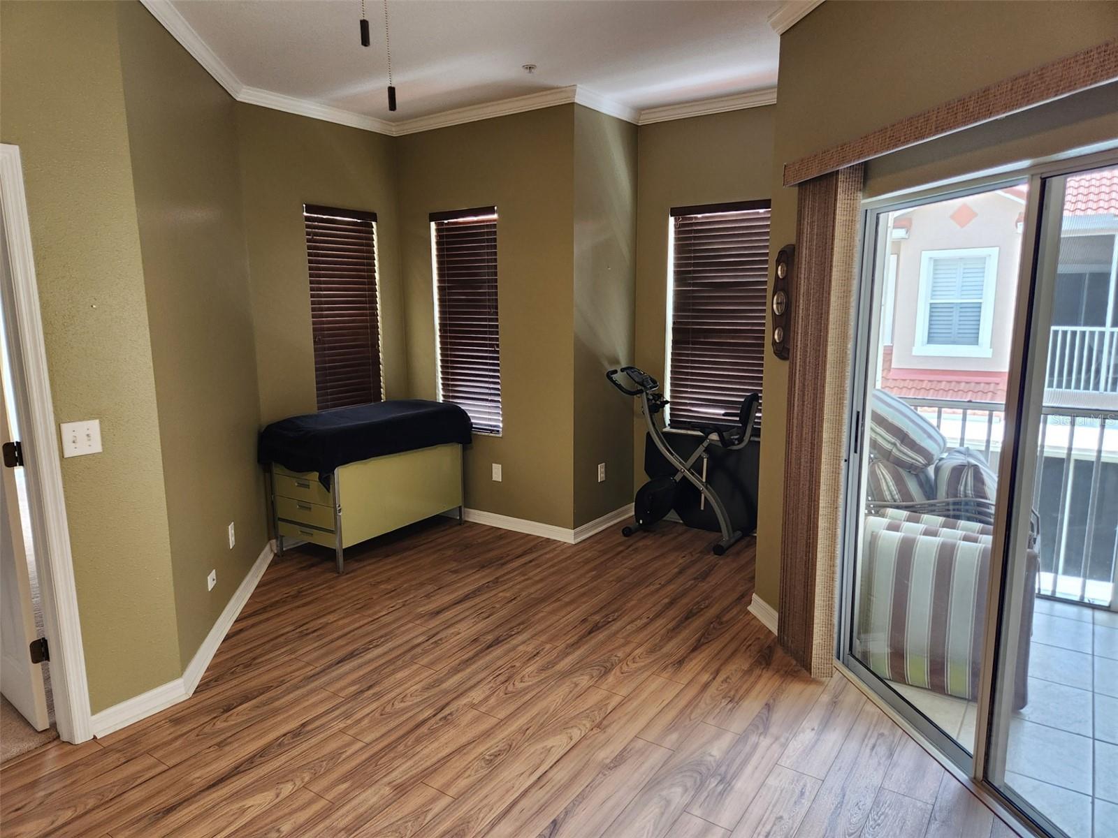 Image 21 of 26 For 21008 Sunpoint Way 204