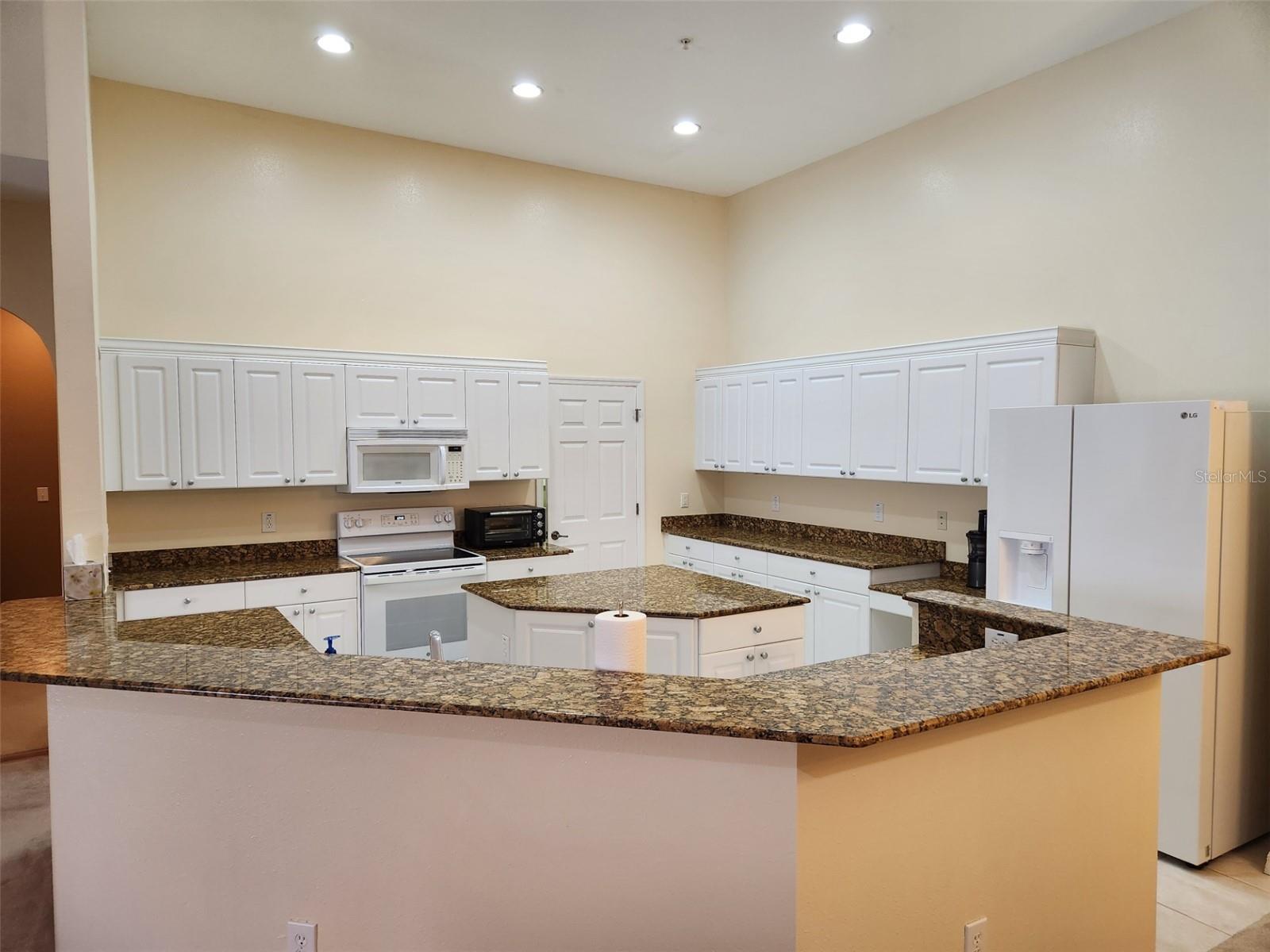 Image 6 of 26 For 21008 Sunpoint Way 204